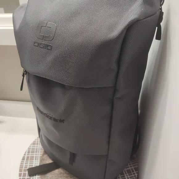 😎NWT OGIO Callaway Golf Sprint Laptop Backpack, Nylon Water Repellent, Grey